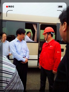 潛江市紫月路西延道路工程施工，市領(lǐng)導(dǎo)親臨現(xiàn)場視察、指導(dǎo)工作